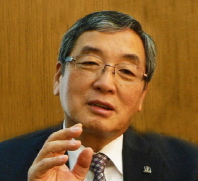 이건영목사 사본.jpg