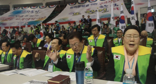 500사본 -모세처럼원로목사.jpg